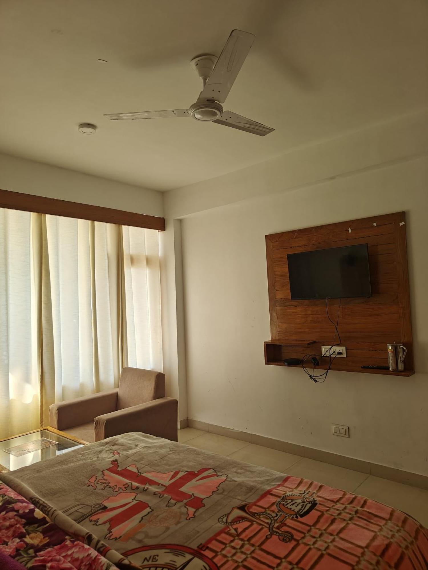 Santosh Cafe & Rooms Amritsar Eksteriør billede